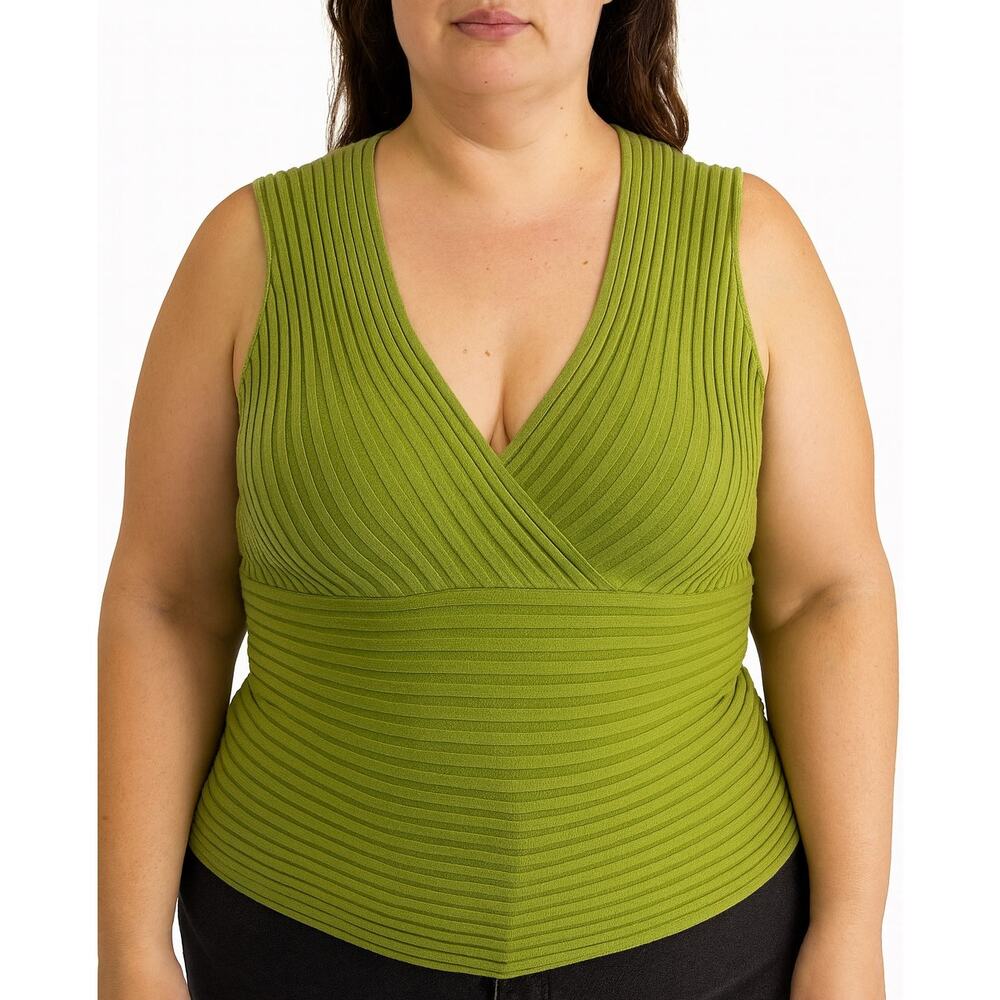 Lime/Olive Green Dolce & Fabuloso Large V-Neck Sleeveless Sweater